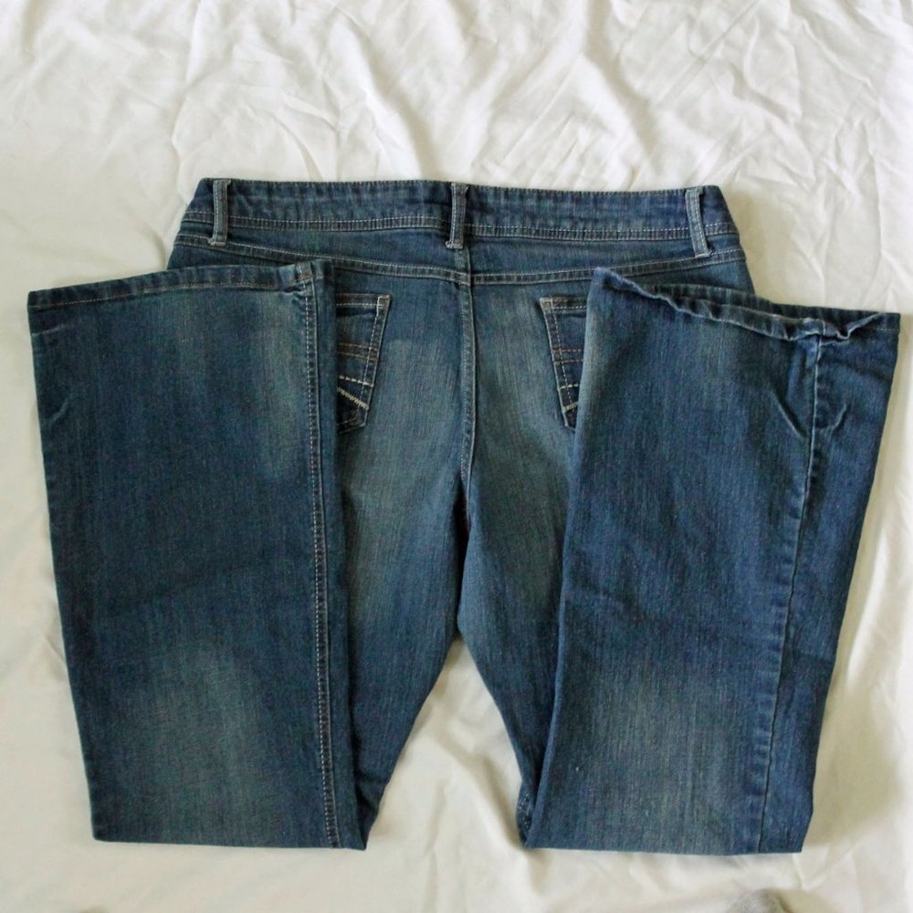 SONOMA Light Blue Jeans Size 17 (Junior’s). - Picture 3 of 8